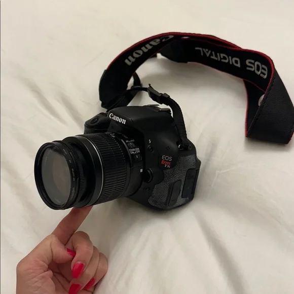 Canon EOS rebel T3i camera - Picture 9 of 9